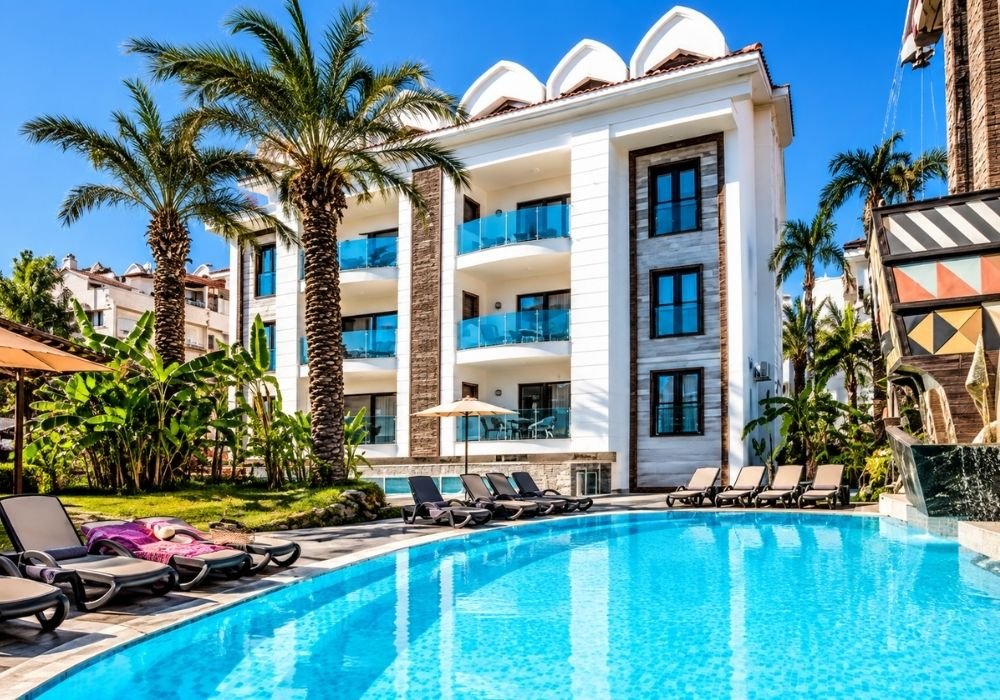 🇹🇷 Turkey, Swim-Up Bars & Sunset Days – Sep 2026–May 2027